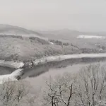 Schloss-see-bergblick * 瓦尔德克
