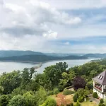 Schloss-see-bergblick 瓦尔德克