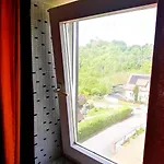 Schloss-see-bergblick * 瓦尔德克