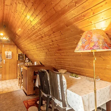 Schloss-see-bergblick