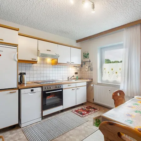Schloss-see-bergblick Apartman *
